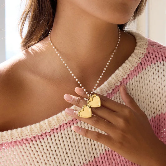 Faux Peal Beads Chain and a Heart Locket