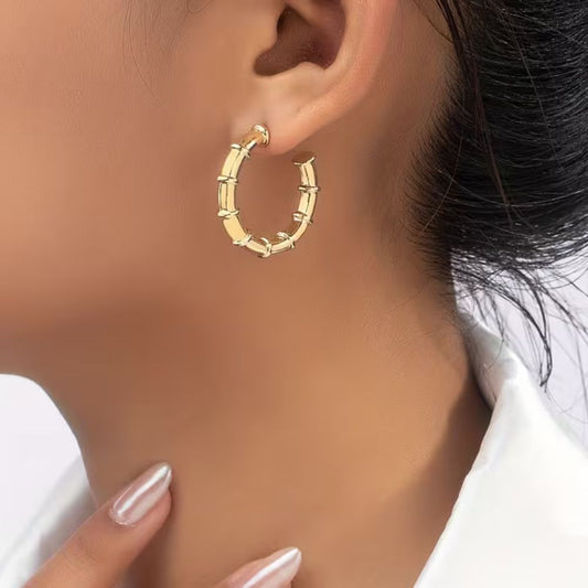 Classic Ribbed Huggie Earrings