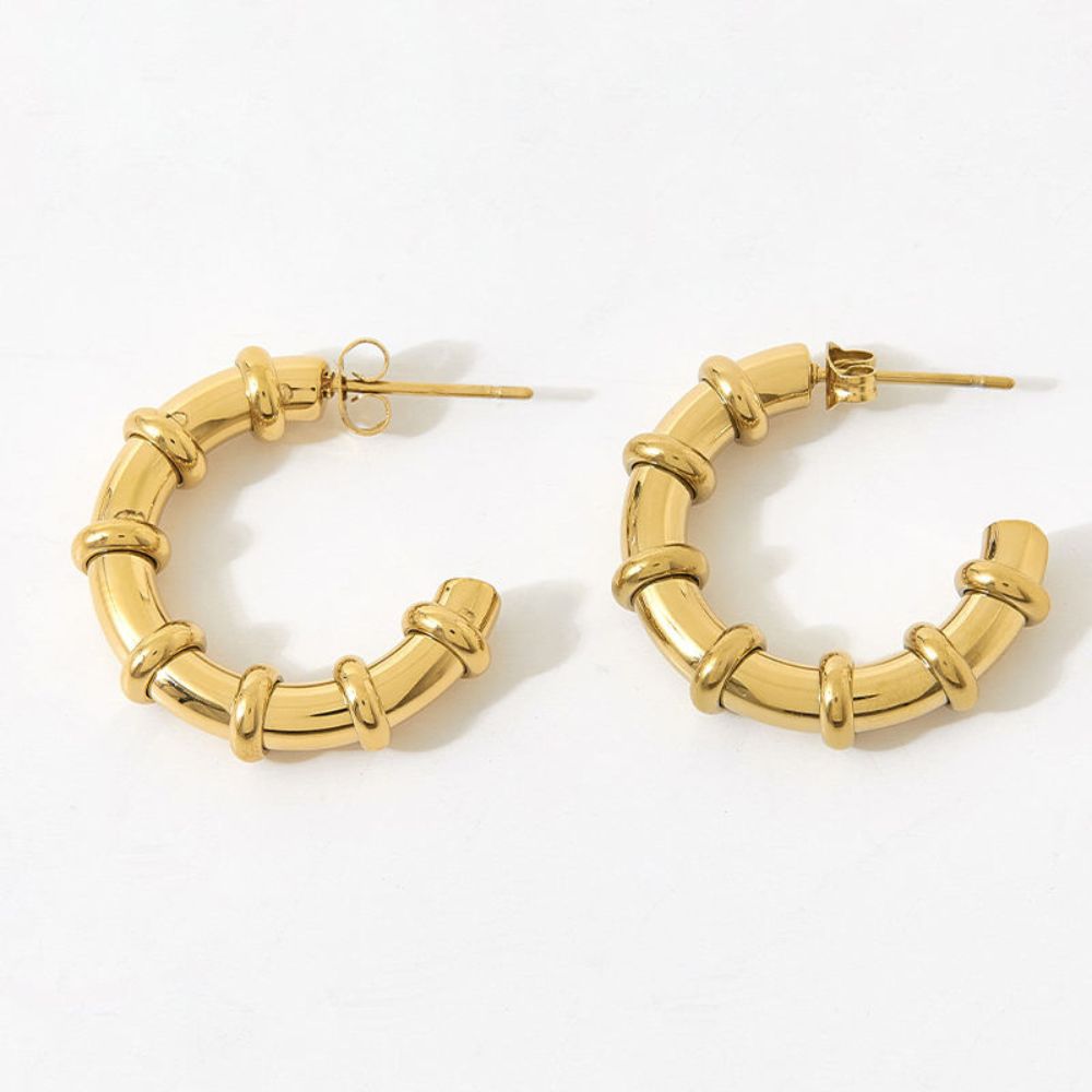 Classic Ribbed Huggie Earrings